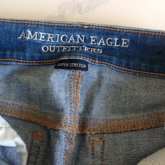 Distressed American Eagle jeans shorts size 2 - Picture 6 of 7